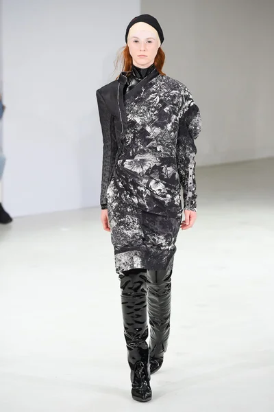 Look 24